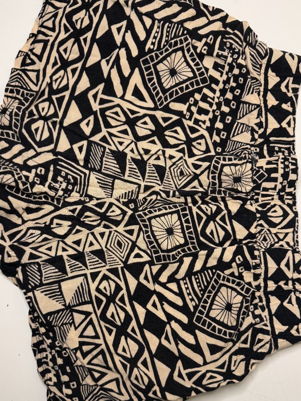 Candy Rain Women's Large Geometric Black and Cream Soft Shorts - Picture 3 of 5